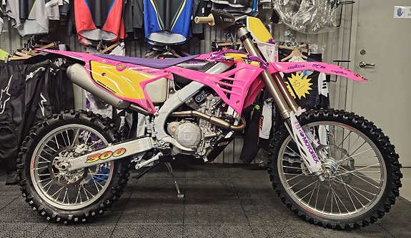 TM Racing EN 300 4T Twin pipe Pink Edition 2 of 2