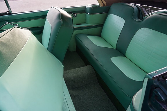 Ford Fairlane 15 of 21