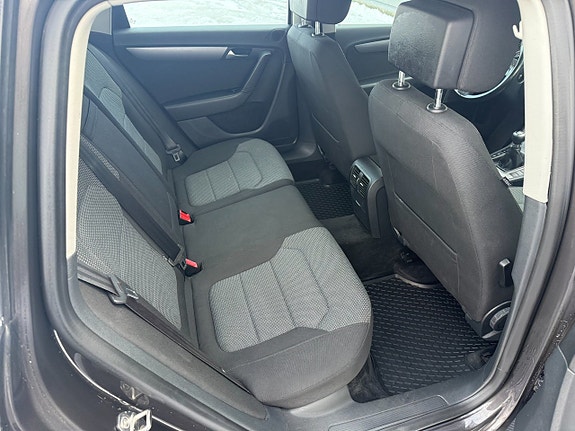 Volkswagen Passat 13 of 13