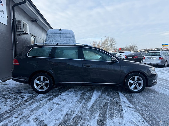Volkswagen Passat 8 of 13