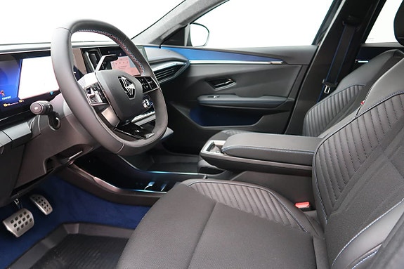Renault Scenic E-Tech 5 of 5