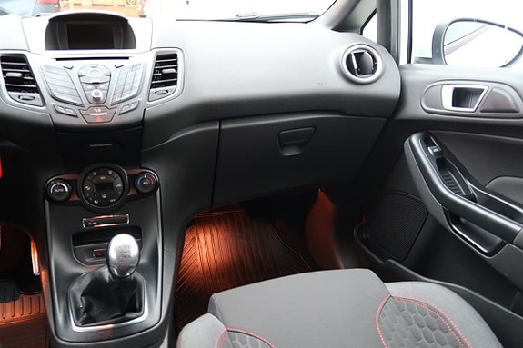 Ford Fiesta 7 of 19