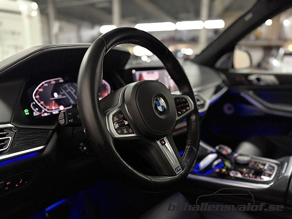 BMW X7 3 of 5
