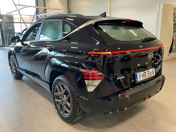 Hyundai Kona 6 of 17