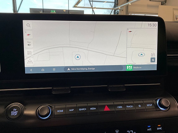 Hyundai Kona 12 of 17