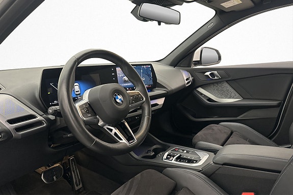 BMW 120 9 of 24