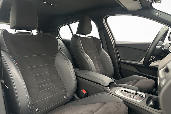 BMW 120 19 of 24