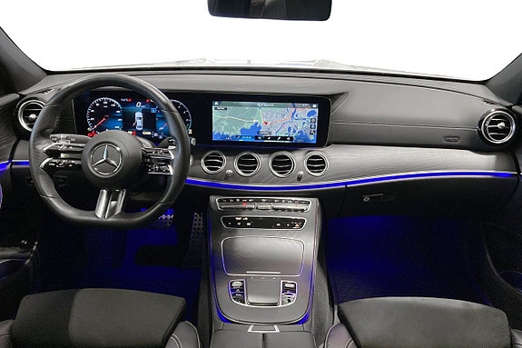 Mercedes-Benz E300 de 8 of 16