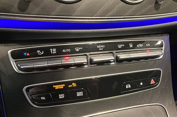 Mercedes-Benz E300 de 15 of 16