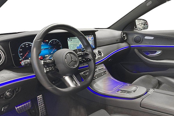 Mercedes-Benz E300 de 6 of 16