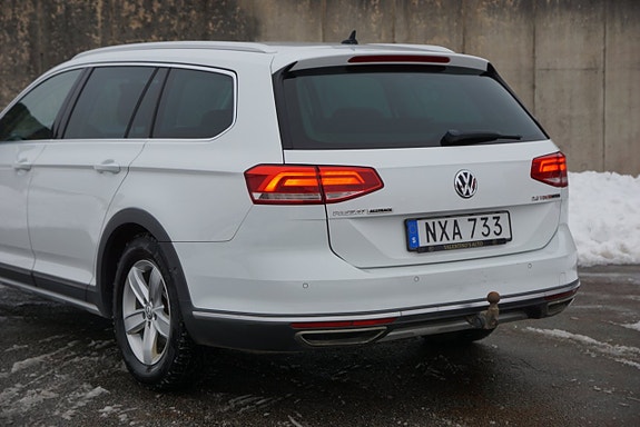 Volkswagen Passat Alltrack 6 of 26