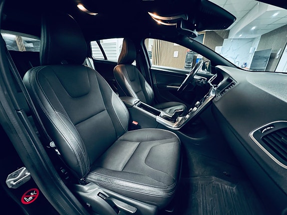 Volvo V60 14 of 19