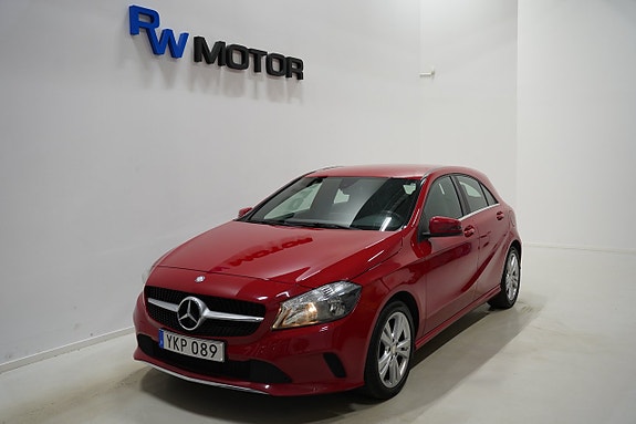 Mercedes-Benz A180 2 of 5