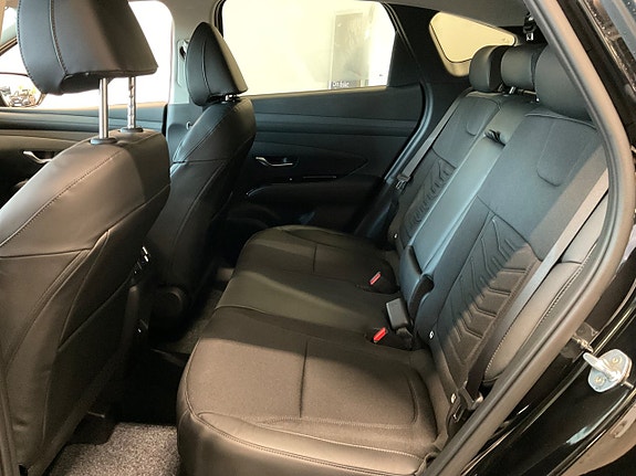 Hyundai Tucson 8 of 16