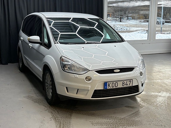 Ford S-MAX 2 of 5