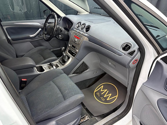 Ford S-MAX 6 of 14