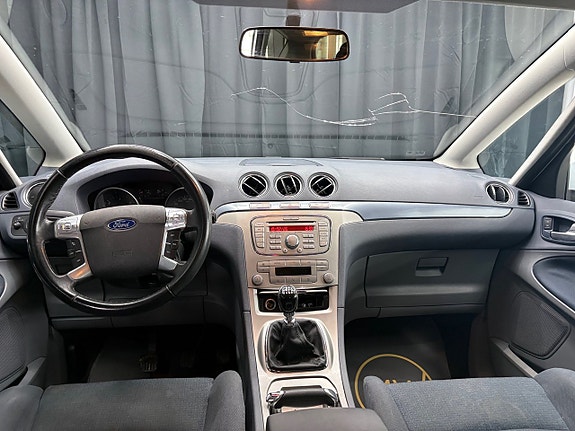 Ford S-MAX 9 of 14