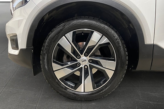 Volvo XC40 16 of 17