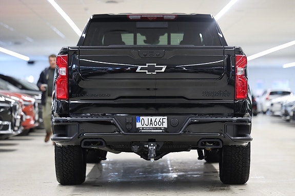 Chevrolet Silverado EV 8 of 27