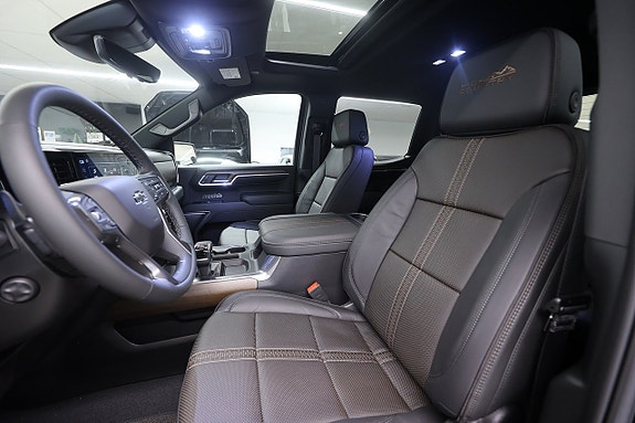 Chevrolet Silverado EV 17 of 27