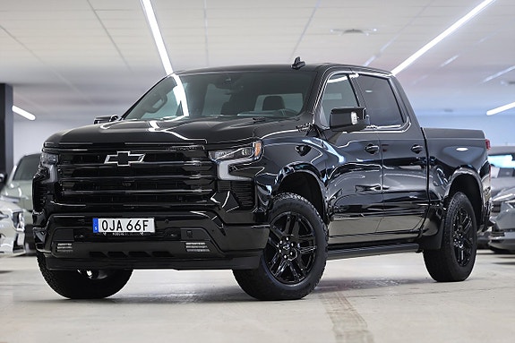 Chevrolet Silverado EV 3 of 27