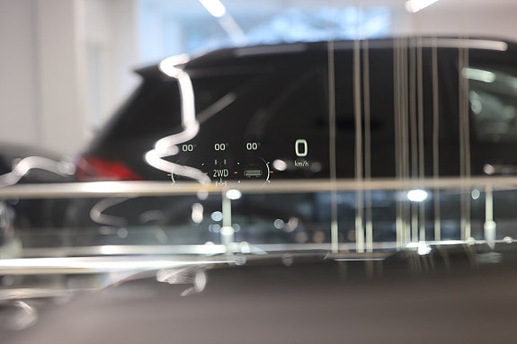 Chevrolet Silverado EV 25 of 27