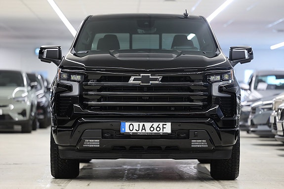 Chevrolet Silverado EV 5 of 27