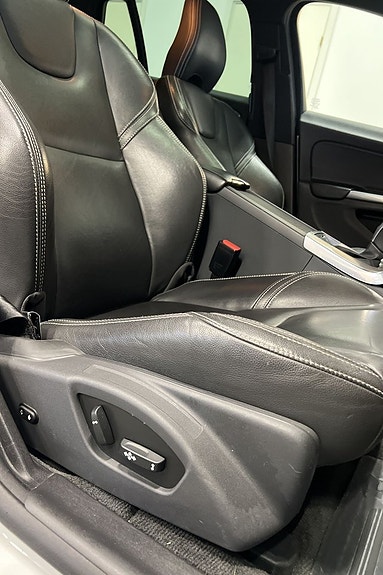 Volvo V60 15 of 25
