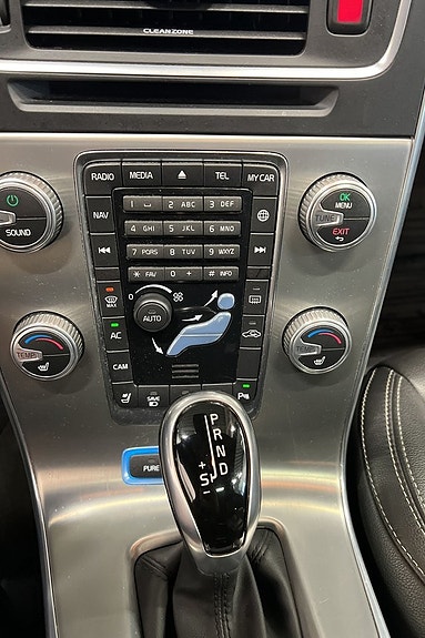 Volvo V60 18 of 25