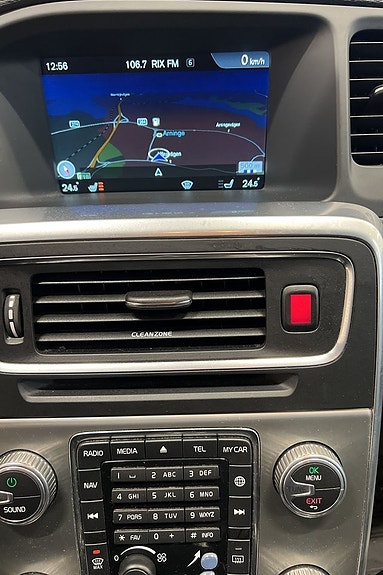 Volvo V60 19 of 25