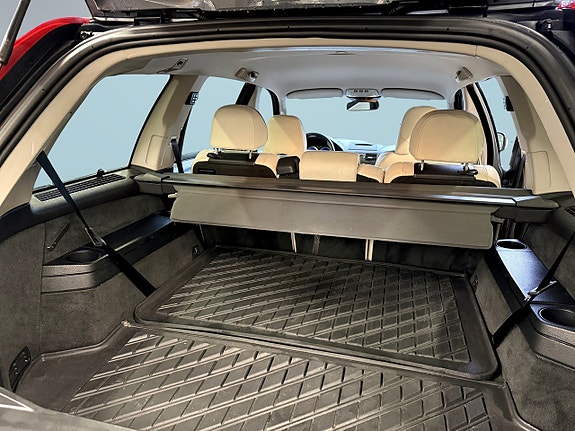 Volvo XC90 7 of 9