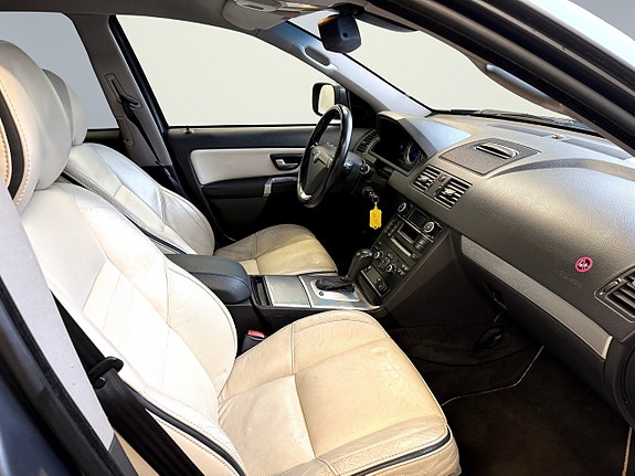 Volvo XC90 5 of 9