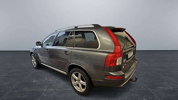 Volvo XC90 3 of 9