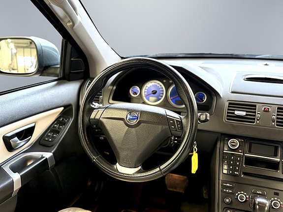 Volvo XC90 9 of 9