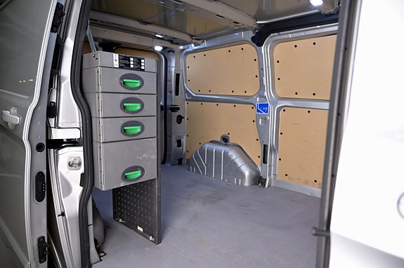 Ford Transit Custom 8 of 16