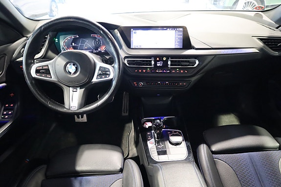 BMW 218 16 of 28
