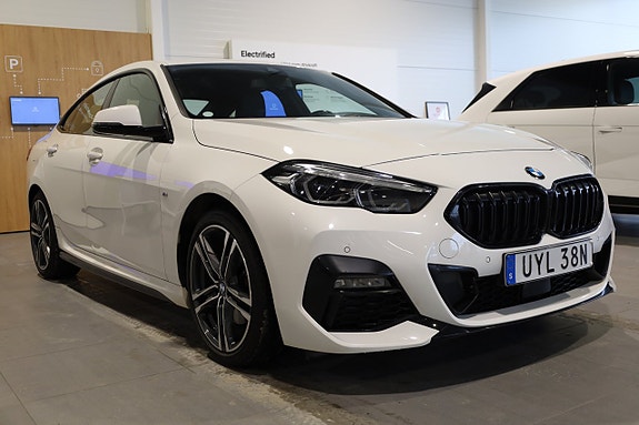 BMW 218 4 of 28