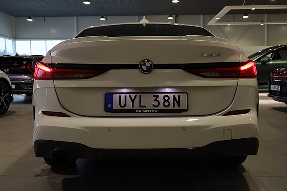 BMW 218 9 of 28
