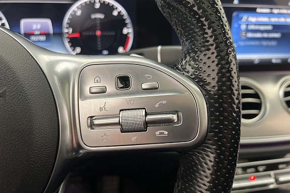 Mercedes-Benz E200 14 of 30