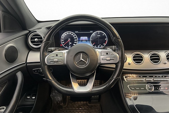 Mercedes-Benz E200 11 of 30