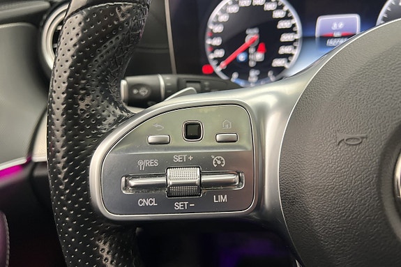 Mercedes-Benz E200 12 of 30