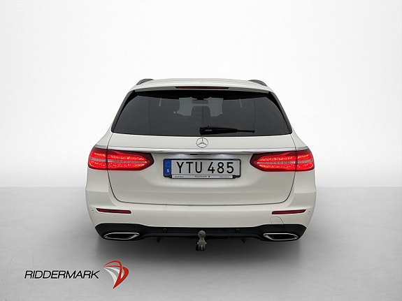 Mercedes-Benz E200 5 of 5