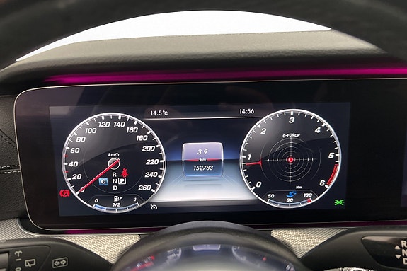 Mercedes-Benz E200 13 of 30