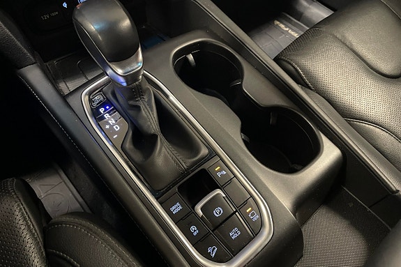 Hyundai Santa Fe 23 of 26