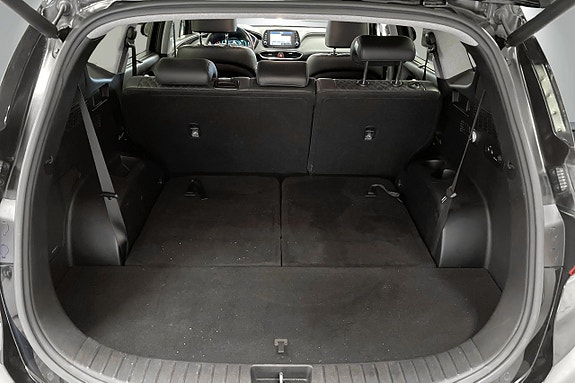 Hyundai Santa Fe 17 of 26