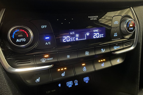 Hyundai Santa Fe 22 of 26