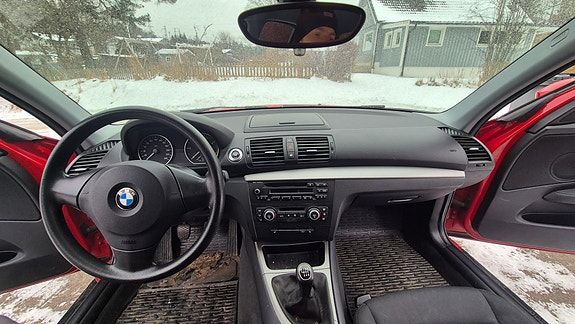 BMW 118d 17 of 23