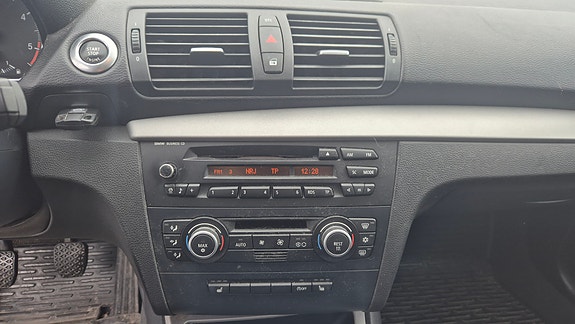 BMW 118d 16 of 23