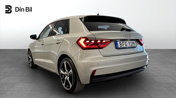 Audi A1 3 of 5