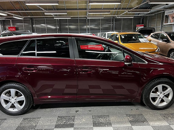 Toyota Avensis 5 of 5
